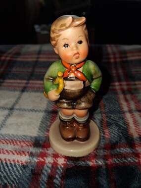 VINTAGE W. GOEBEL HUMMEL FIGURINE 'TRUMPET BOY", #97, TMK-3 SS